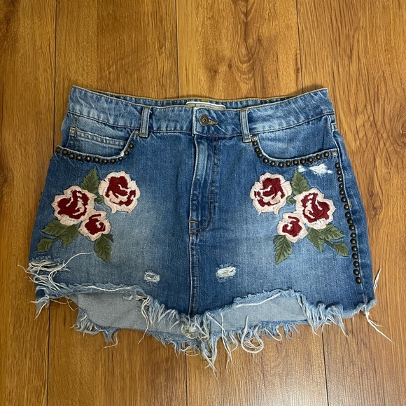 Free People Wild Rose Embroidered Denim Mini Skirt 🖤 - Picture 6 of 16